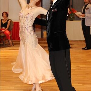 Elegant Peach colored Ballroom Dress